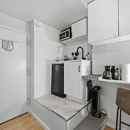 Elevate Apartment At Times Square - Cozy Studio In Times Square And Nearby Restaurants New York Exterior photo